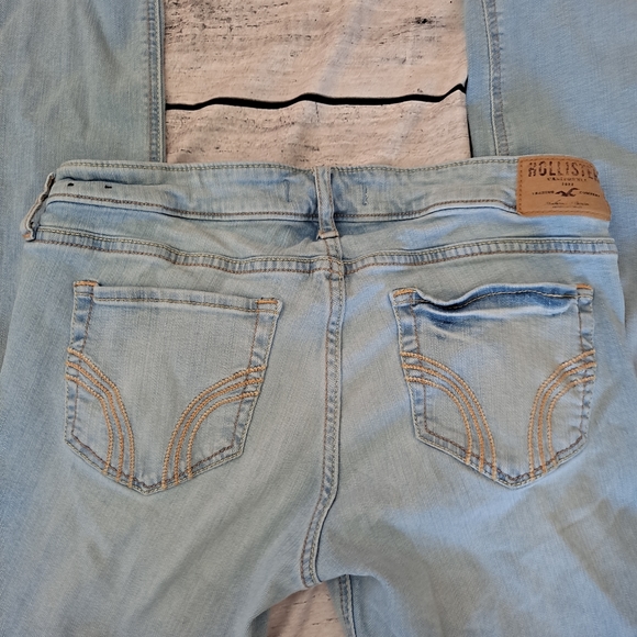 Hollister Jeans - Picture 3 of 3